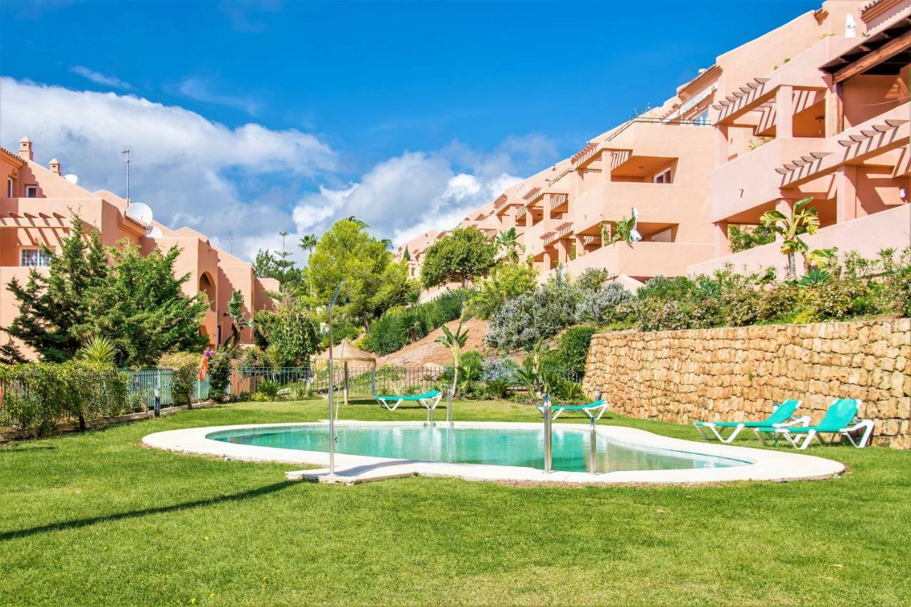 Free One Bedroom Retreat In Elviria Marbella Eksteriør billede